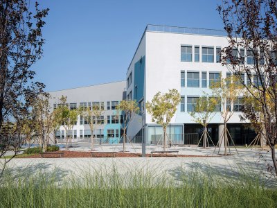 黄城根小学昌平校区，北京 / 和立建筑实践