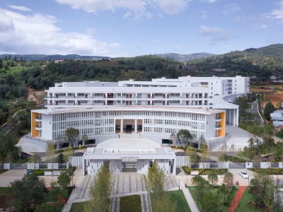 云南师范大学实验中学（昆明湖校区）