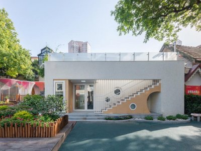 老旧墙檐，爬满了绿——Guha创意园区 / RAW Architecture