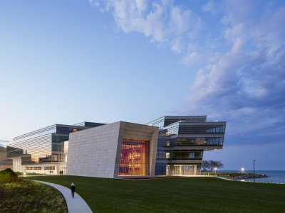 密歇根湖岸上的新景观：西北大学RYNE音乐艺术中心，美国