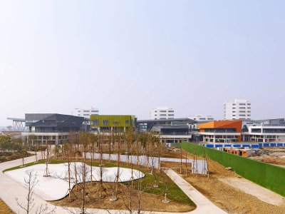 城中之城：昆山康居新城江南片区商业街