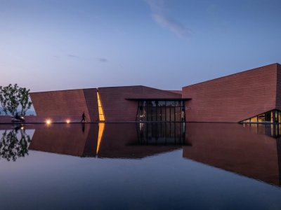 半透明，半自然：弗罗茨瓦夫设计中心“Concordia” / MVRDV