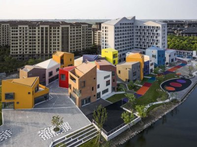 方院——工业园区里的“四合院”，云南红河州 / 素造建筑