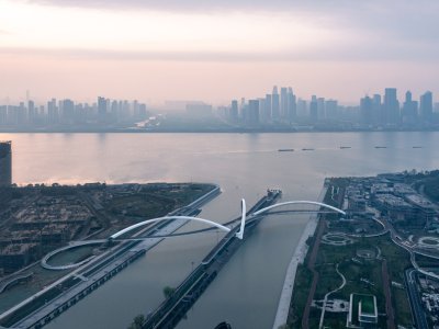 江河汇景观步行桥