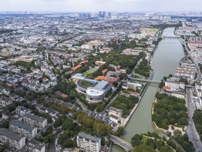 苏州大学王健法学院 / 中衡设计