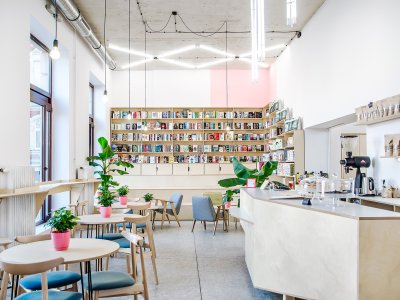 Kahawa 咖啡书屋，波兰