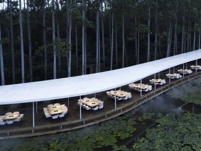 云镜·花园火锅餐厅，成都 / 慕达建筑