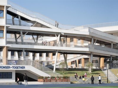 三角形布局与曲面弧形在几何形式的精妙结合——Stibbe法务总部大楼
