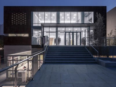 北京君谊中学国际部 / 意度建筑