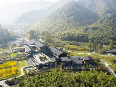 安吉柏翠姚良度假酒店，浙江 / 上海秉仁建筑师事务所 + 上海彼印建筑设计咨询有限公司