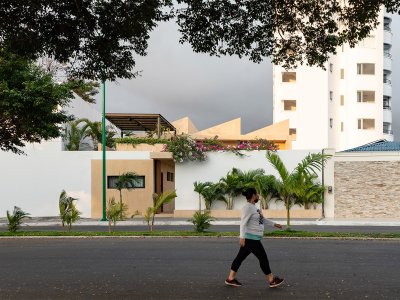 Tres Aguas住宅，厄瓜多尔 / Diez+Muller Arquitectos