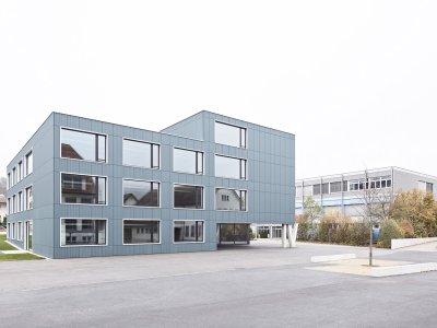 SCHULHAUS DÖRFLI IV - ROTHRIST校园建筑，瑞士