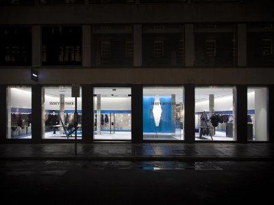 三宅一生伦敦旗舰店，英国