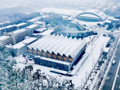 华中科技大学游泳馆，武汉 / 华南理工大学建筑设计研究院有限公司孙一民工作室