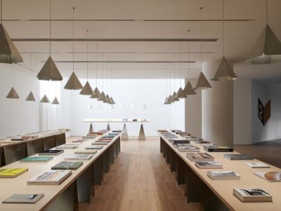 阿那亚卷宗书店与友谊书展