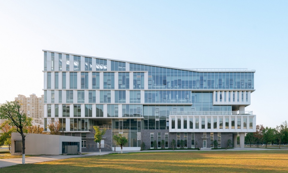 温州肯恩大学理工楼