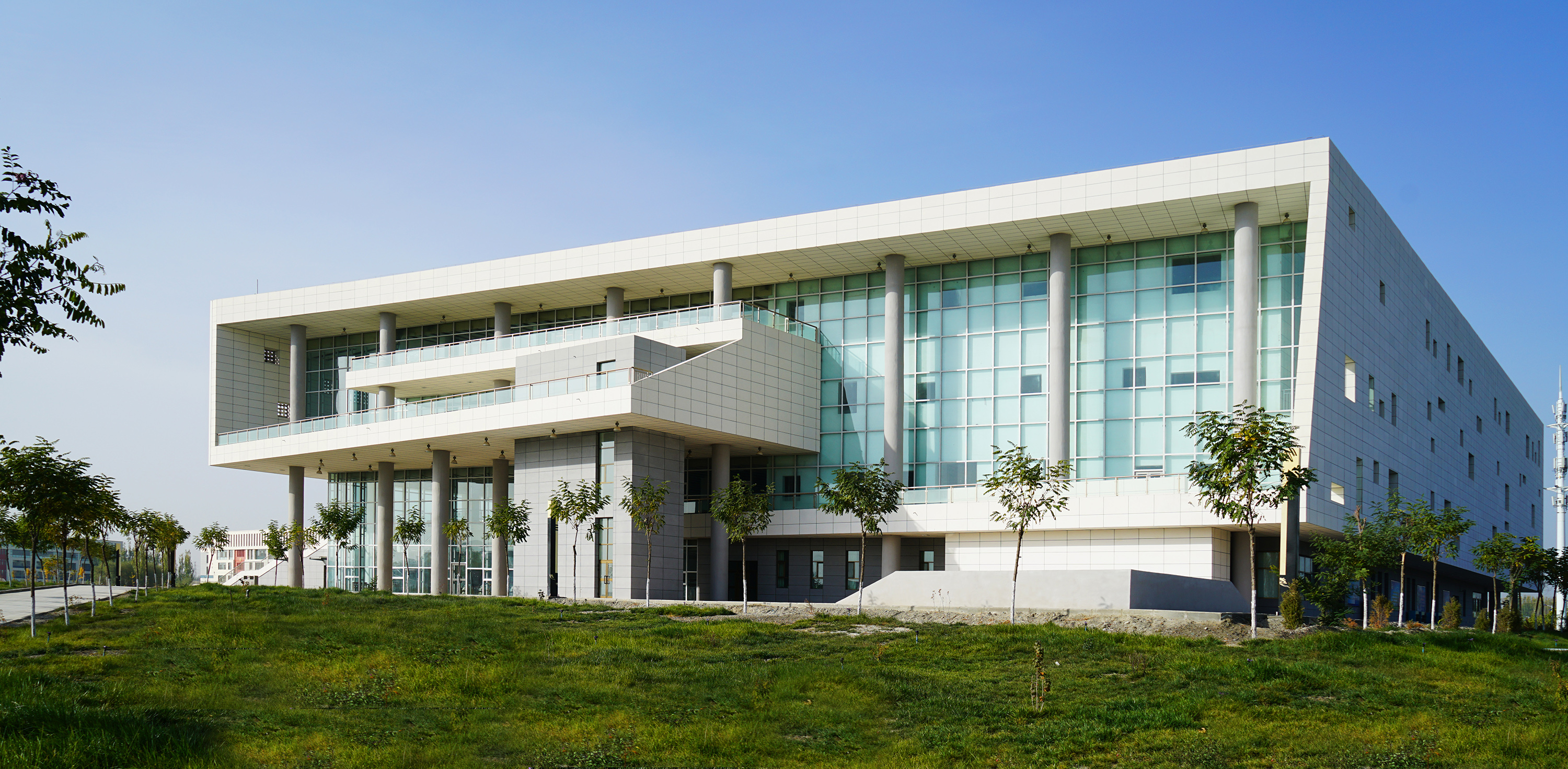 新疆大学科学技术学院（阿克苏）一期工程建设项目-图书馆
