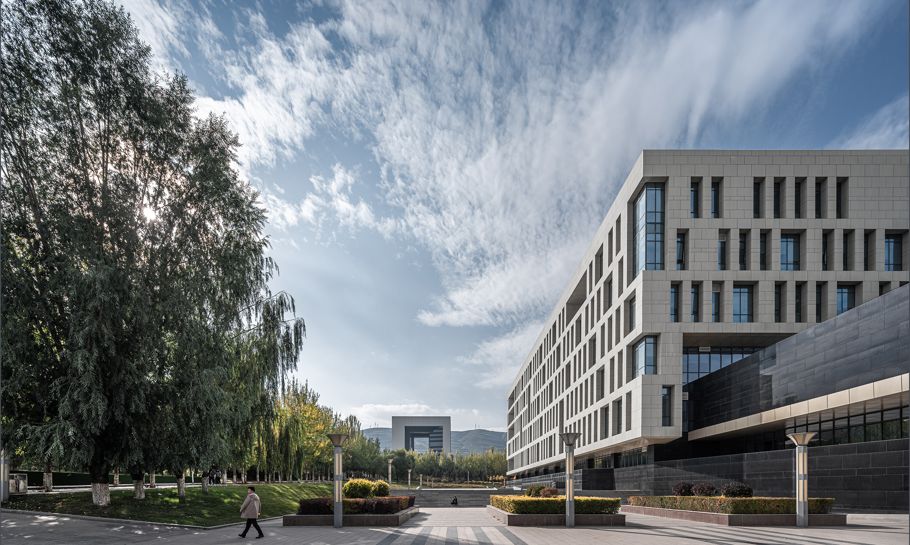 青海大学科技园孵化器综合楼