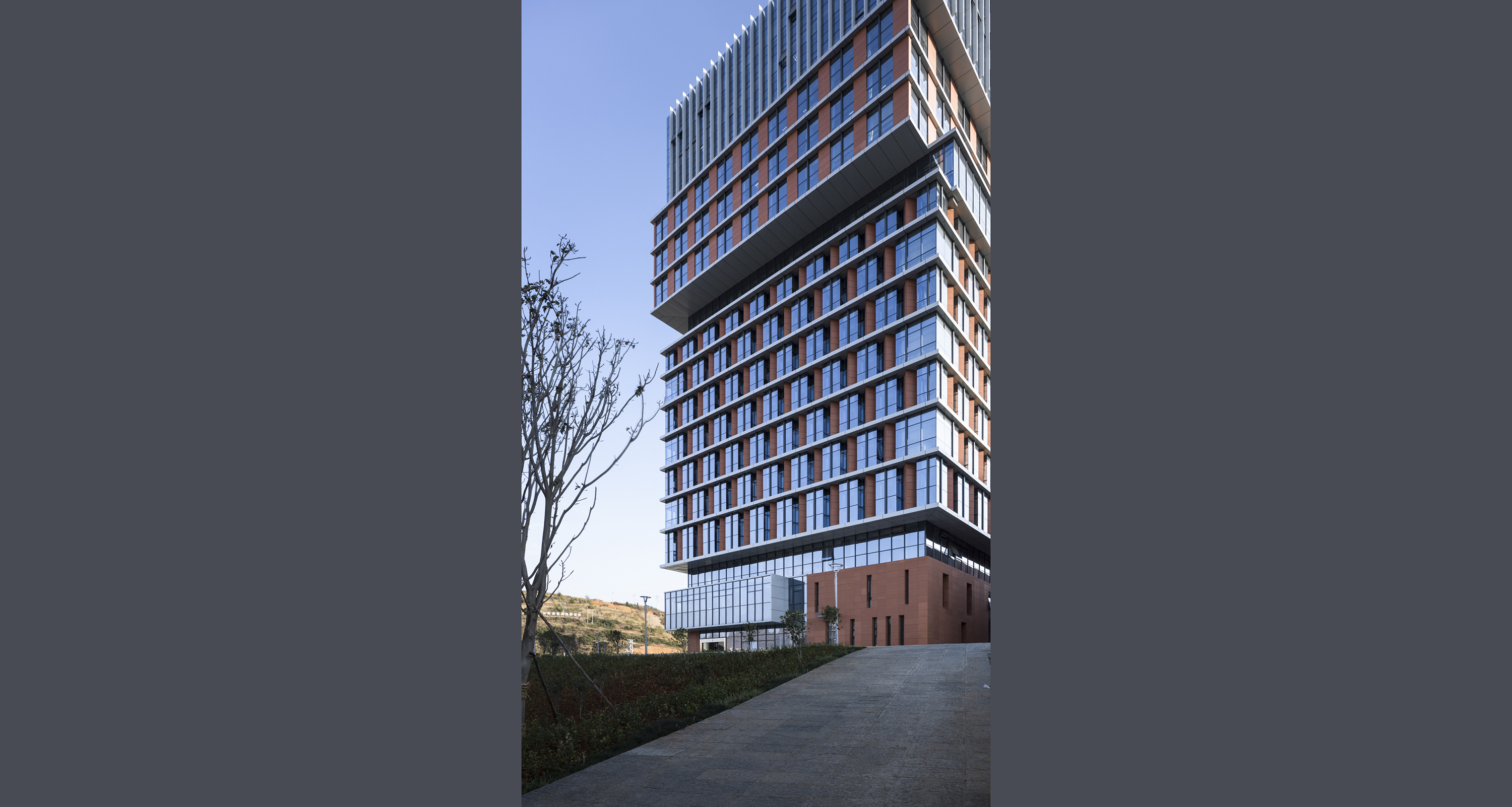 滇西应用技术大学总部建设工程云教育大楼