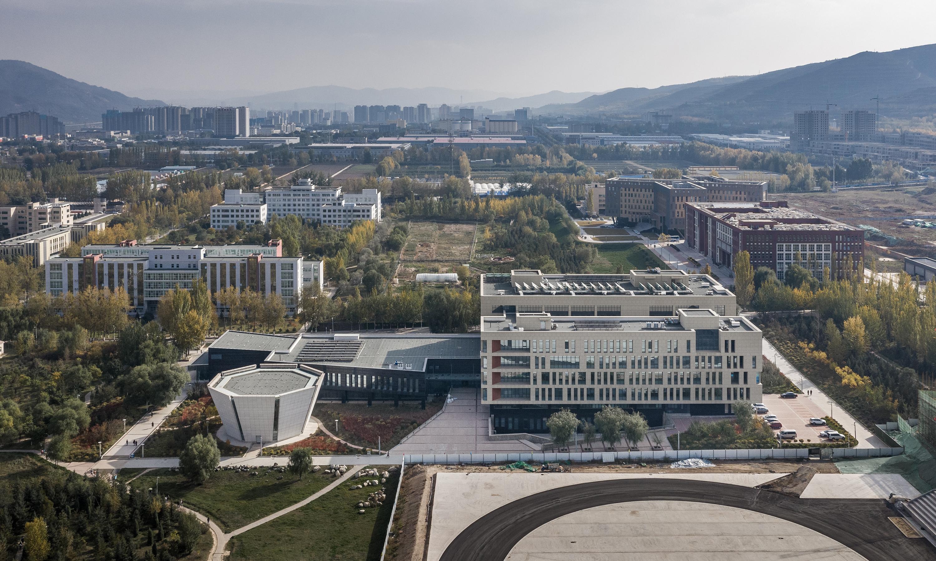 青海大学图书馆