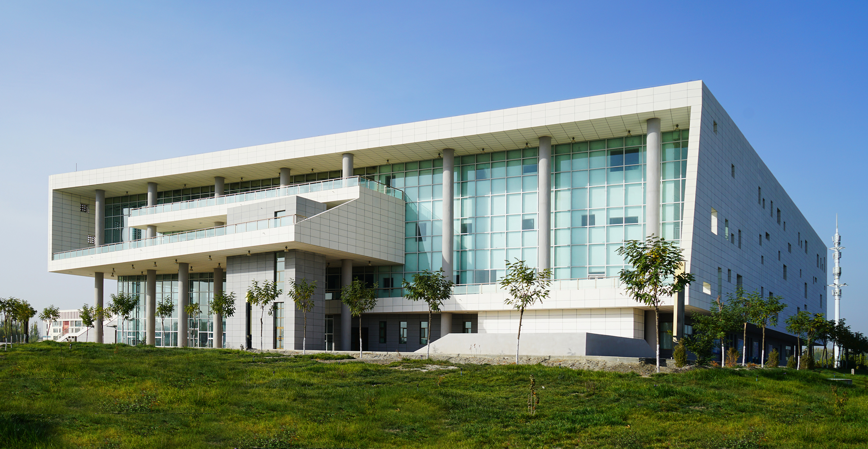 新疆大学科学技术学院（阿克苏）-图书馆