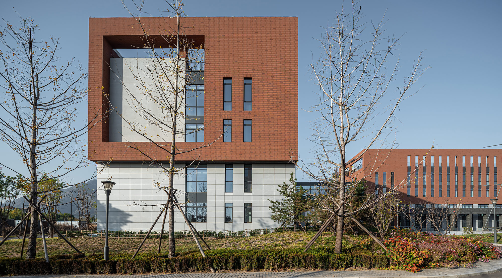 清华大学尖端（国防）科学技术平台