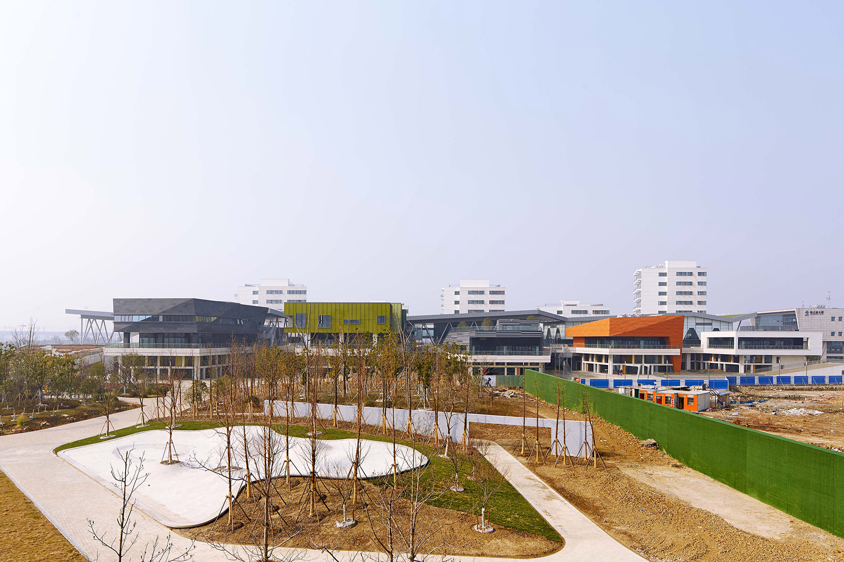 城中之城：昆山康居新城江南片区商业街