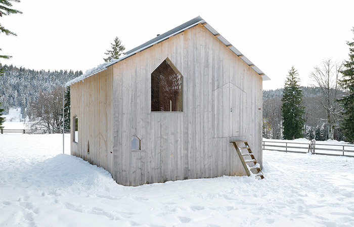 Chalet in Brot-Plamboz极简住宅，瑞士
