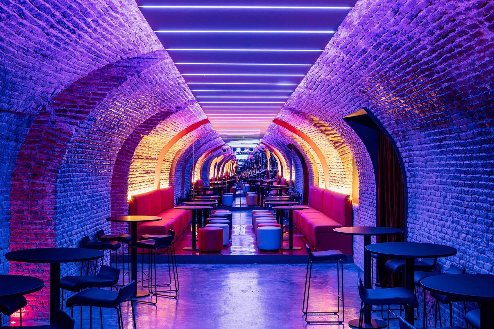BALA PERDIDA夜店，马德里 / EL EQUIPO CREATIVO