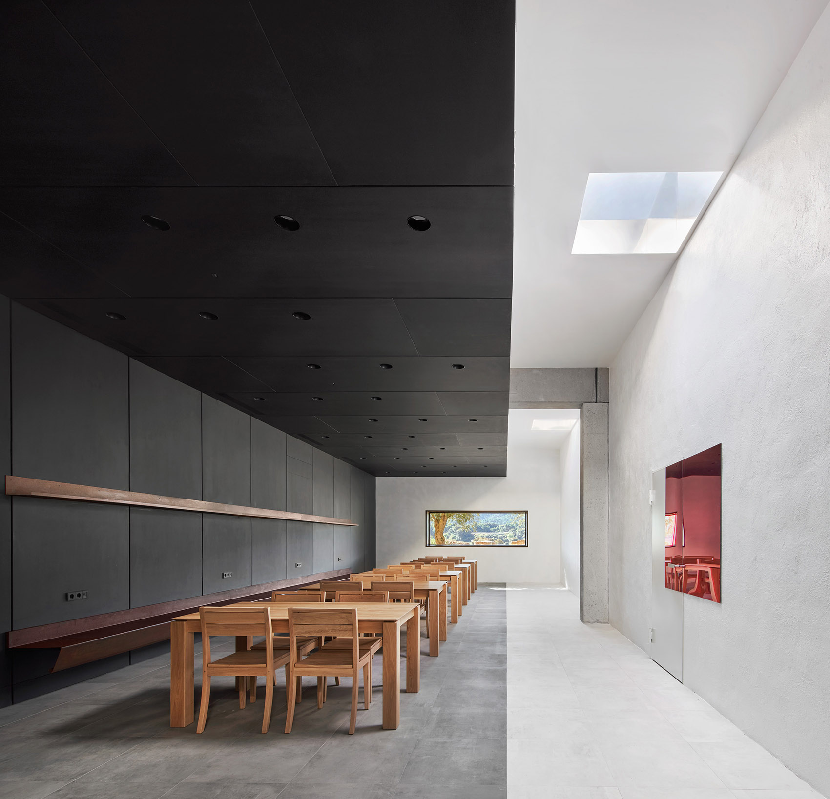 Espai Saó展览及活动空间，西班牙 / Raúl Sánchez Architects