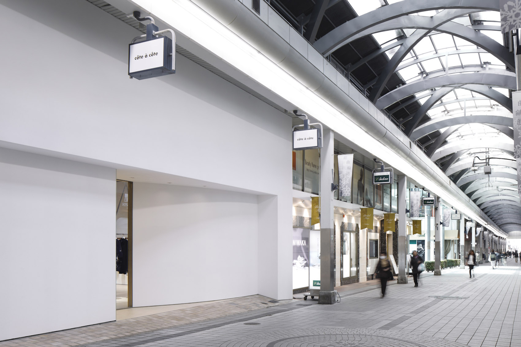 CÔTE À CÔTE精品服装店，日本 / CASE-REAL