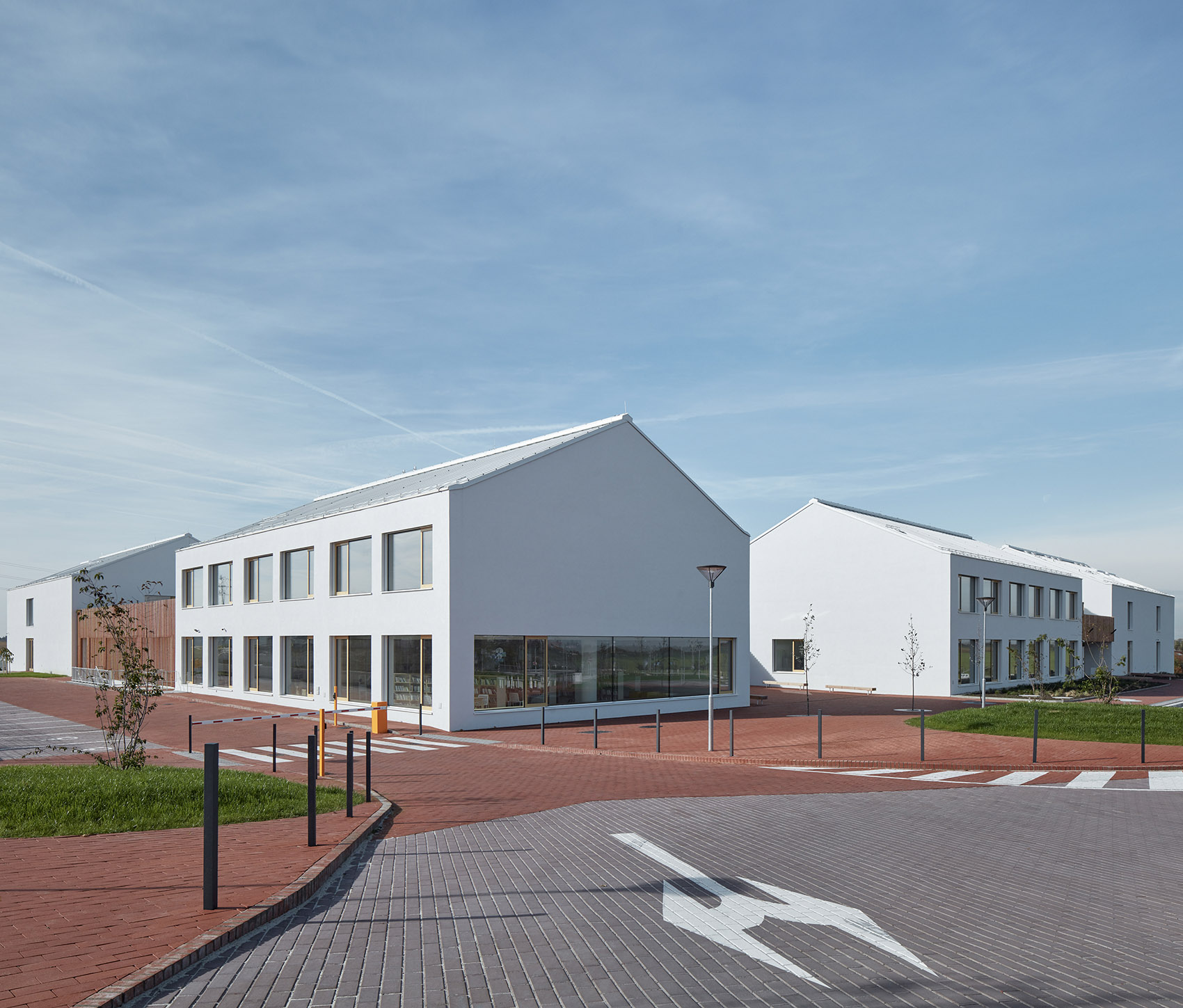 Psáry和Dolní Jirčany小学，捷克 / SOA architekti