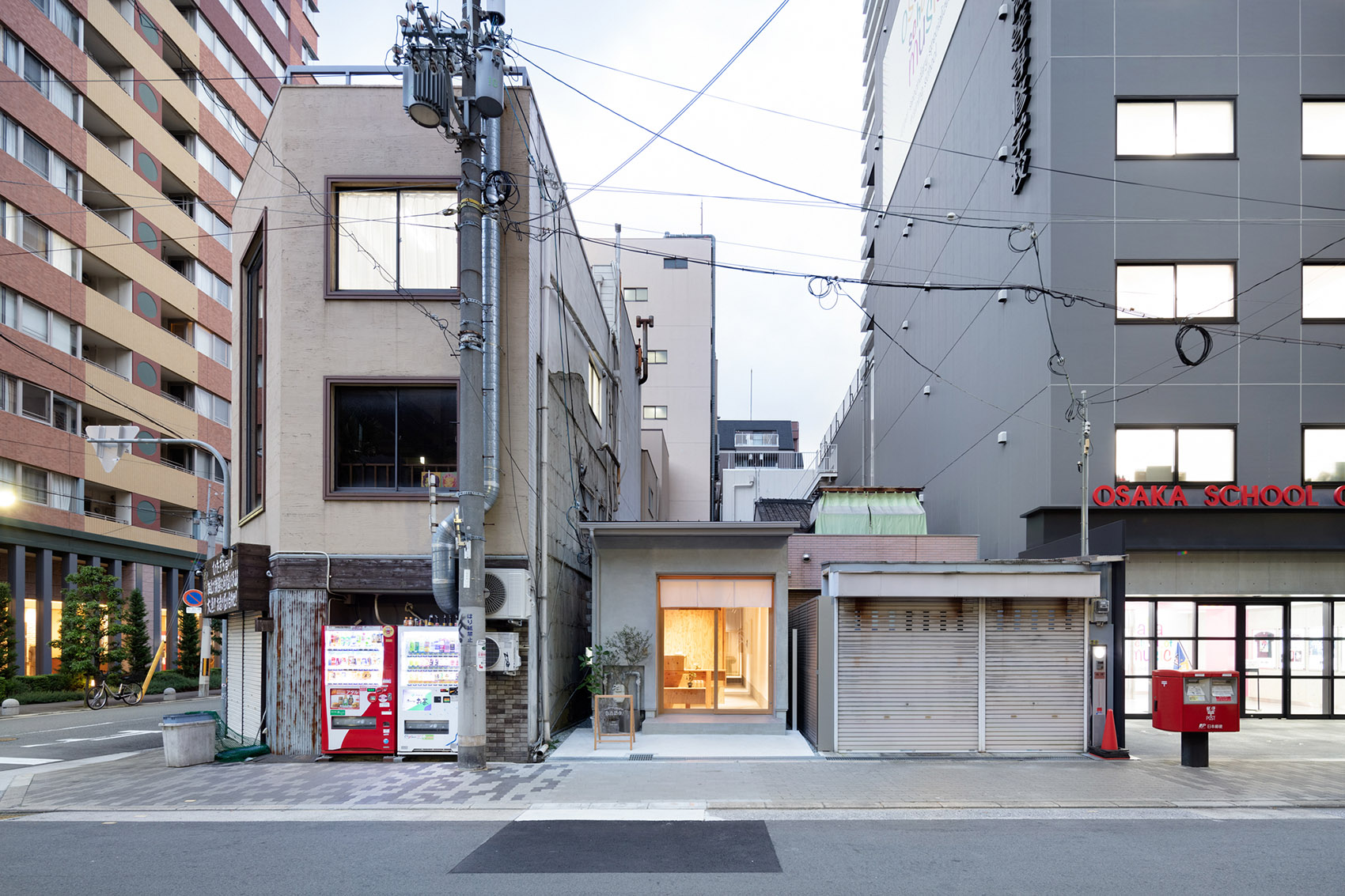 LAND美发美睫沙龙，大阪 / SIDES CORE