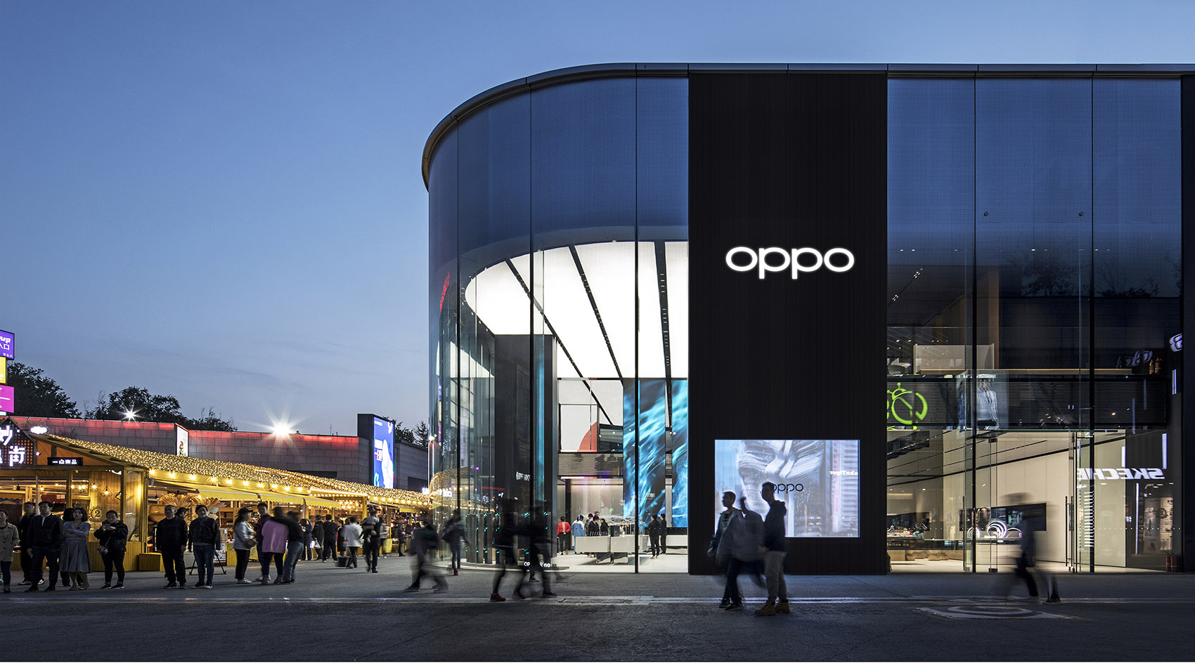北京OPPO超级旗舰店 / 东仓建设