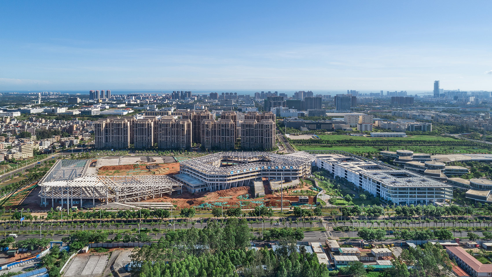 北京大学附属中学海口学校，海南 / Crossboundaries