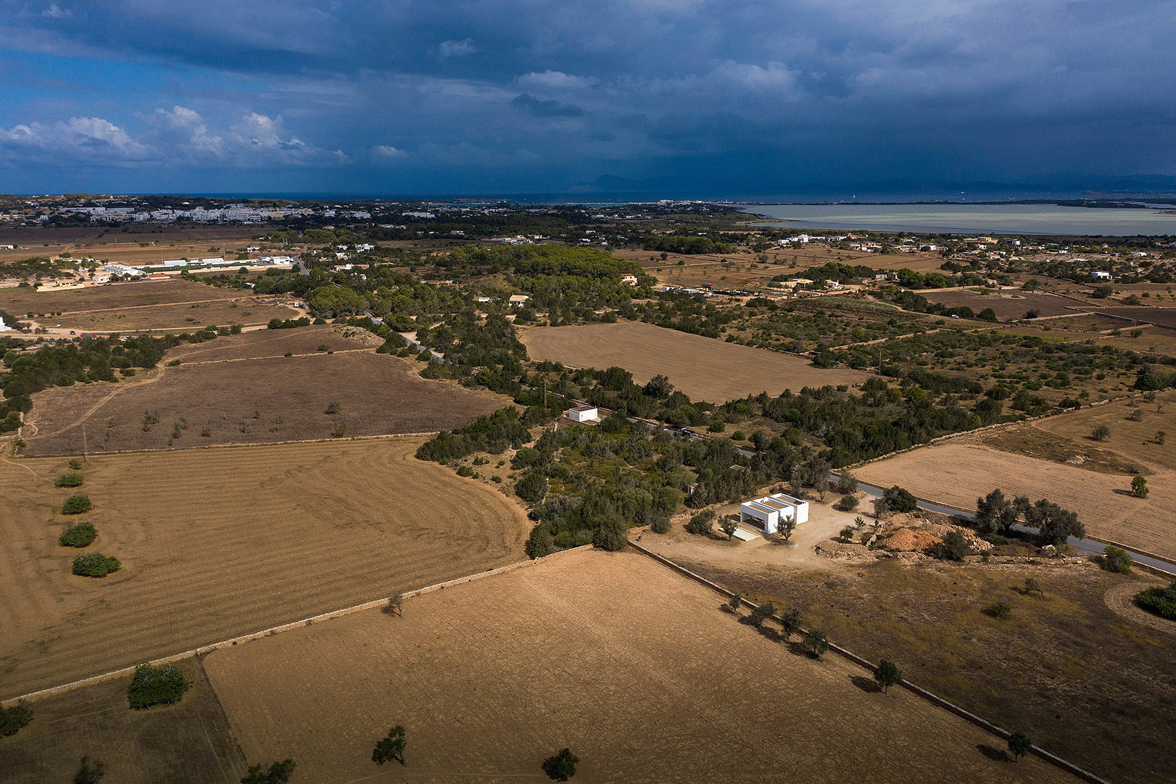 Formentera岛上住宅，西班牙 / Marià Castelló Architecture
