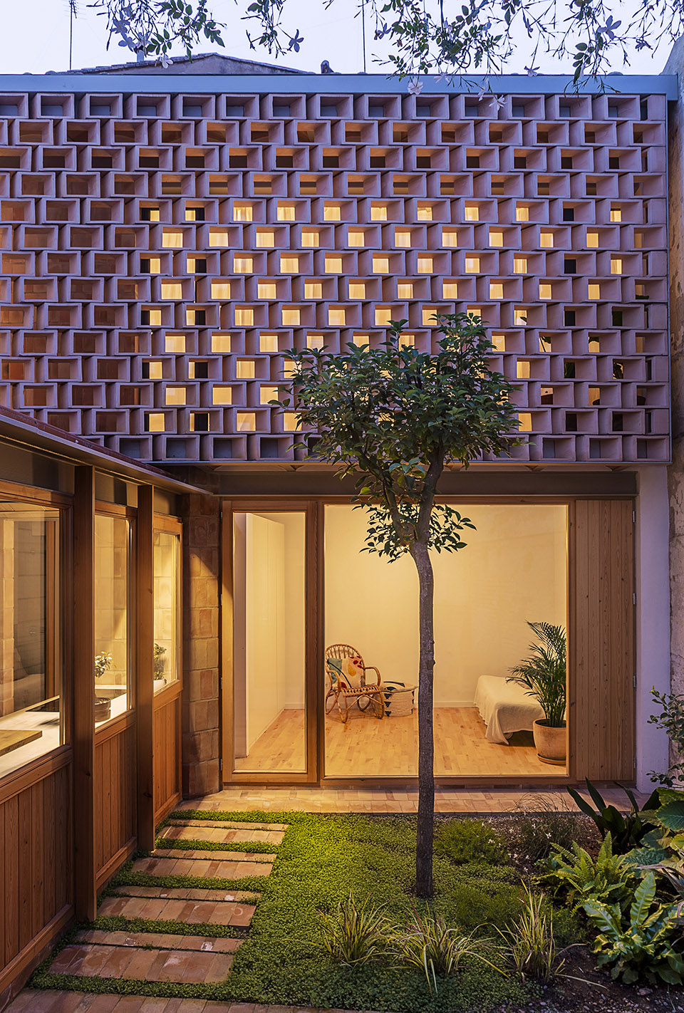 CLAUDIA之家，西班牙 / Gradoli &amp; Sanz Arquitectes