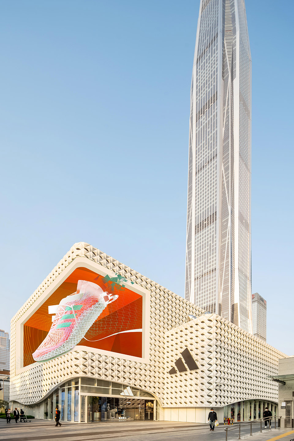 阿迪达斯品牌中心，深圳 / Storeage