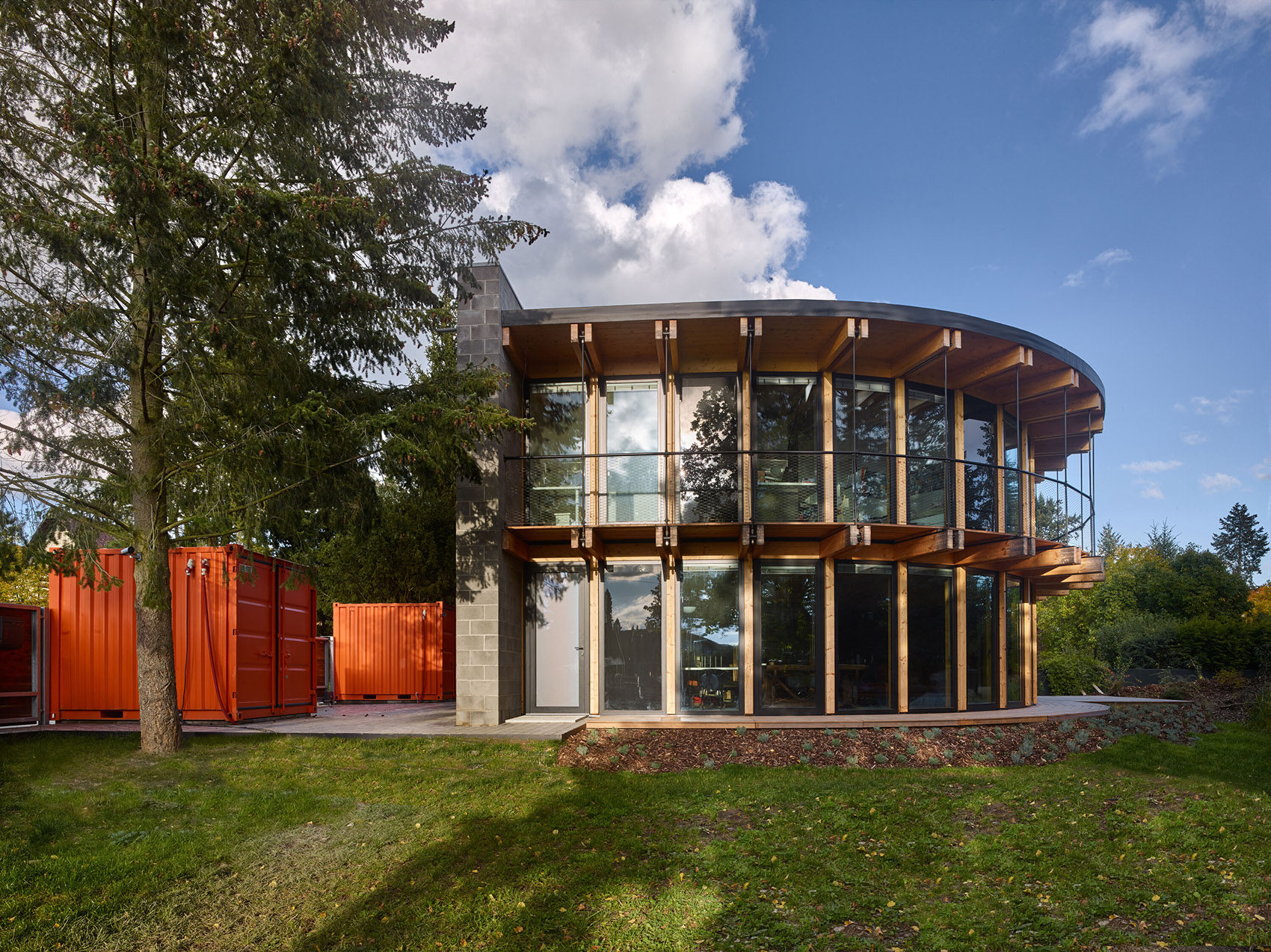 朝向太阳开放的住宅，捷克 / Stempel &amp; Tesar architekti