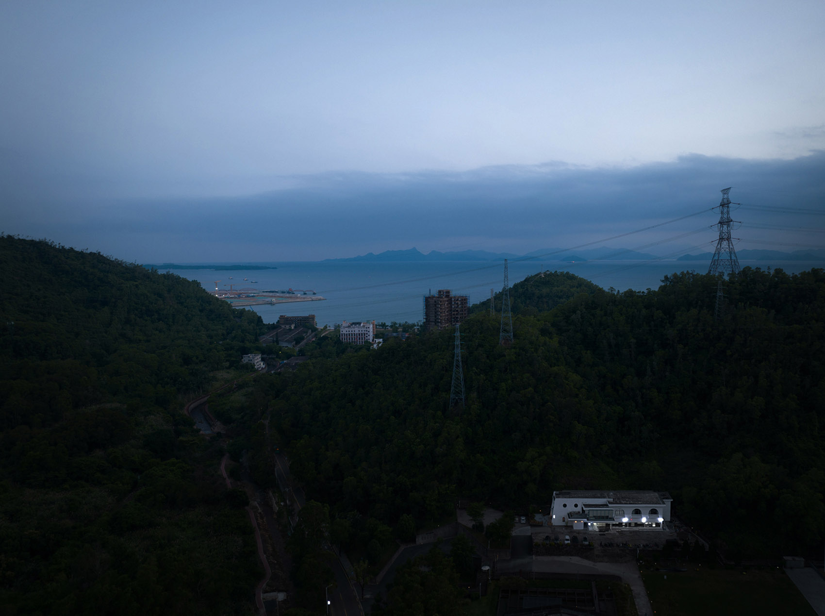 浪人机车社区，深圳 / 物质组