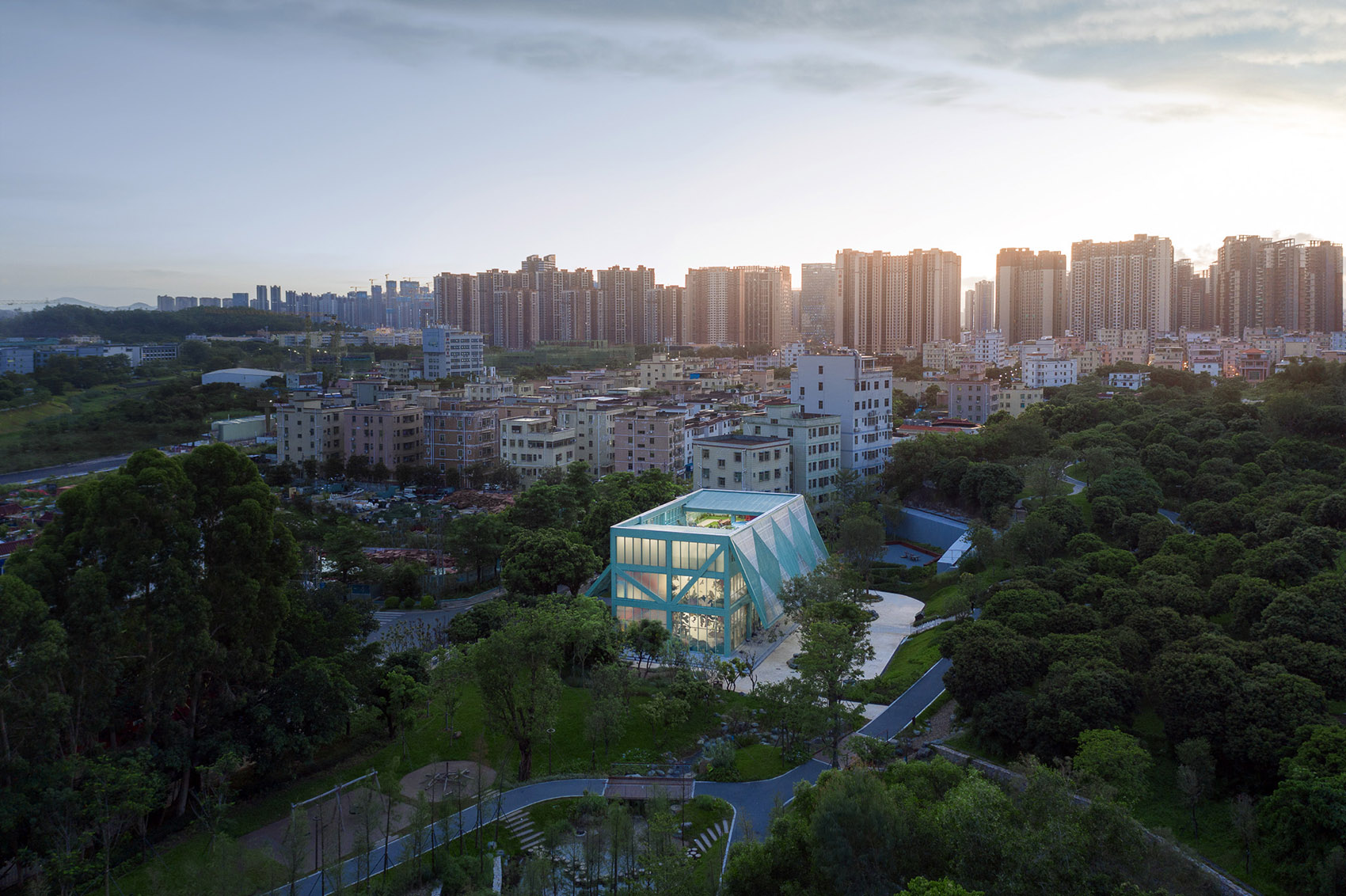 四顶屋，深圳 / Found Projects + Schneider Luescher