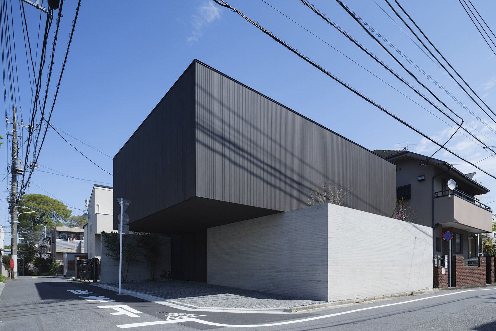 LAXUS住宅，东京 / APOLLO Architects &amp; Associates Co., Ltd.