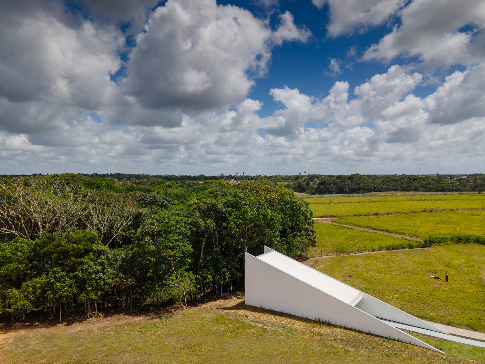 Aldeia圣堂，巴西 / NEBR Arquitetura