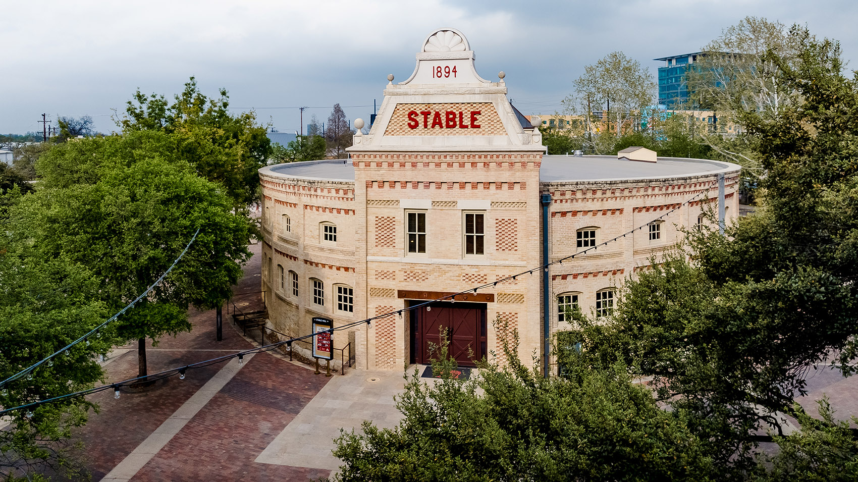 Stable音乐厅，美国 / Clayton Korte