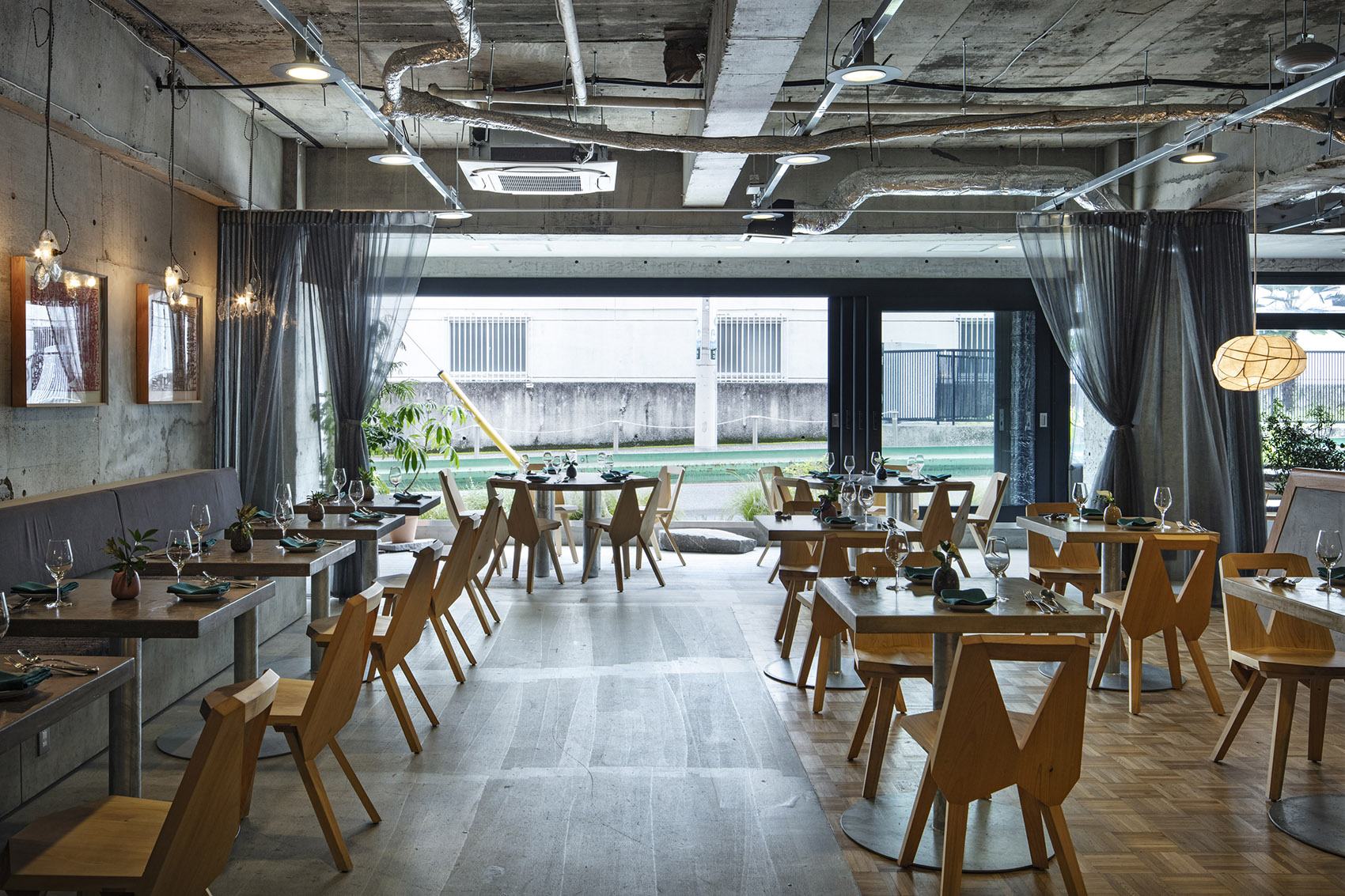 Massif餐厅，东京 / DDAA