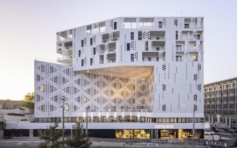 曲折绵延，轻盈流动：重庆悦来社区中心 / NAN Architects
