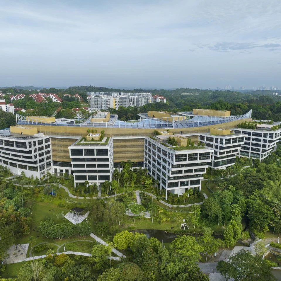 开启花园办公的未来形态：盛裕集团总部  / Surbana Jurong Campus