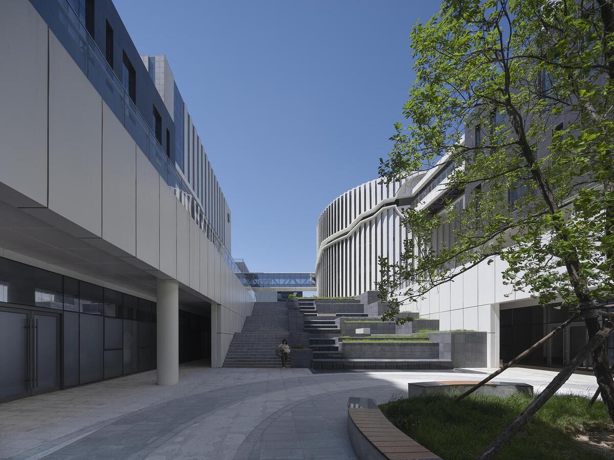 北京亦庄细胞治疗研发中试基地 / 北京市工业设计研究院