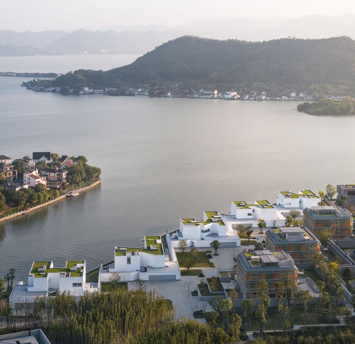 东钱湖大师工作室 / Álvaro Siza Vieira + Carlos Castanheira