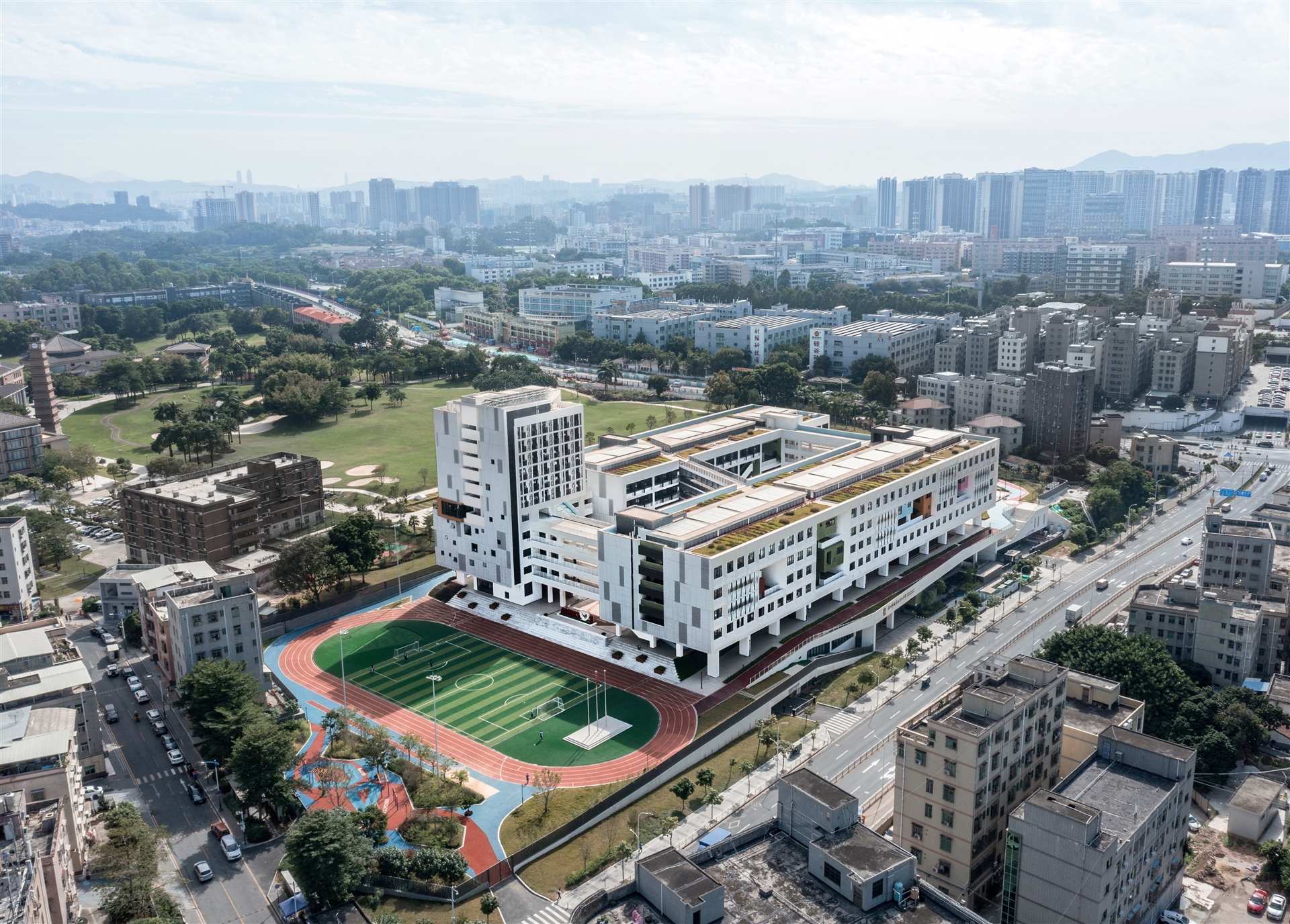 深圳市龙华区行知中学